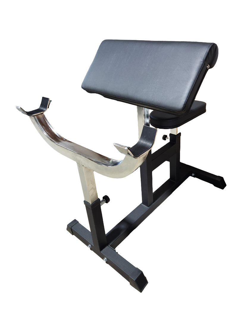 Banc preacher curl pour cibler les biceps, et ses rembourrures de cuir en qualité.