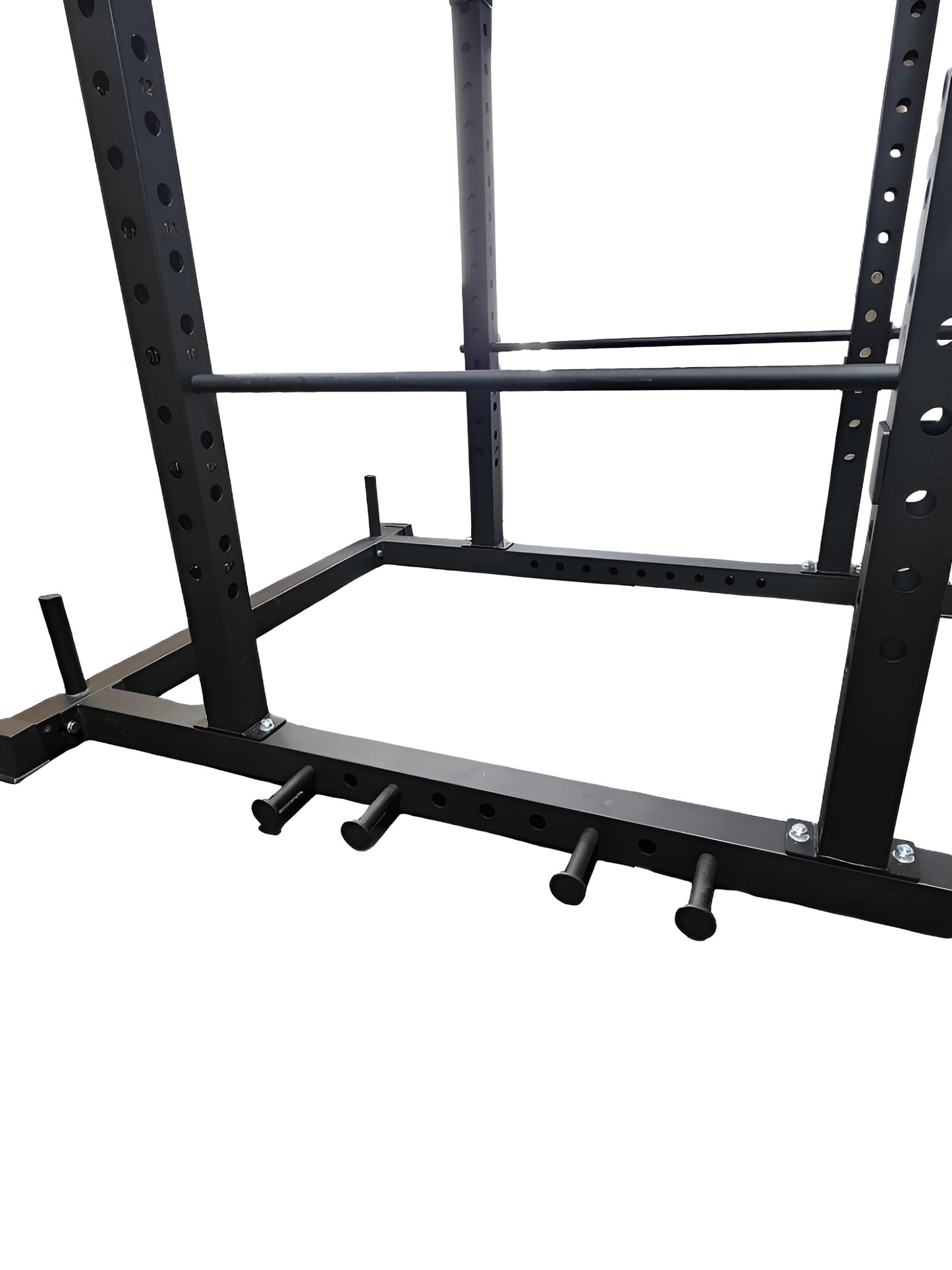 Accessoires inclus avec la cage commerciale 3x3 : barre lat pulldown, barre courte, J-Hooks, barres de sécurité et studs universels.