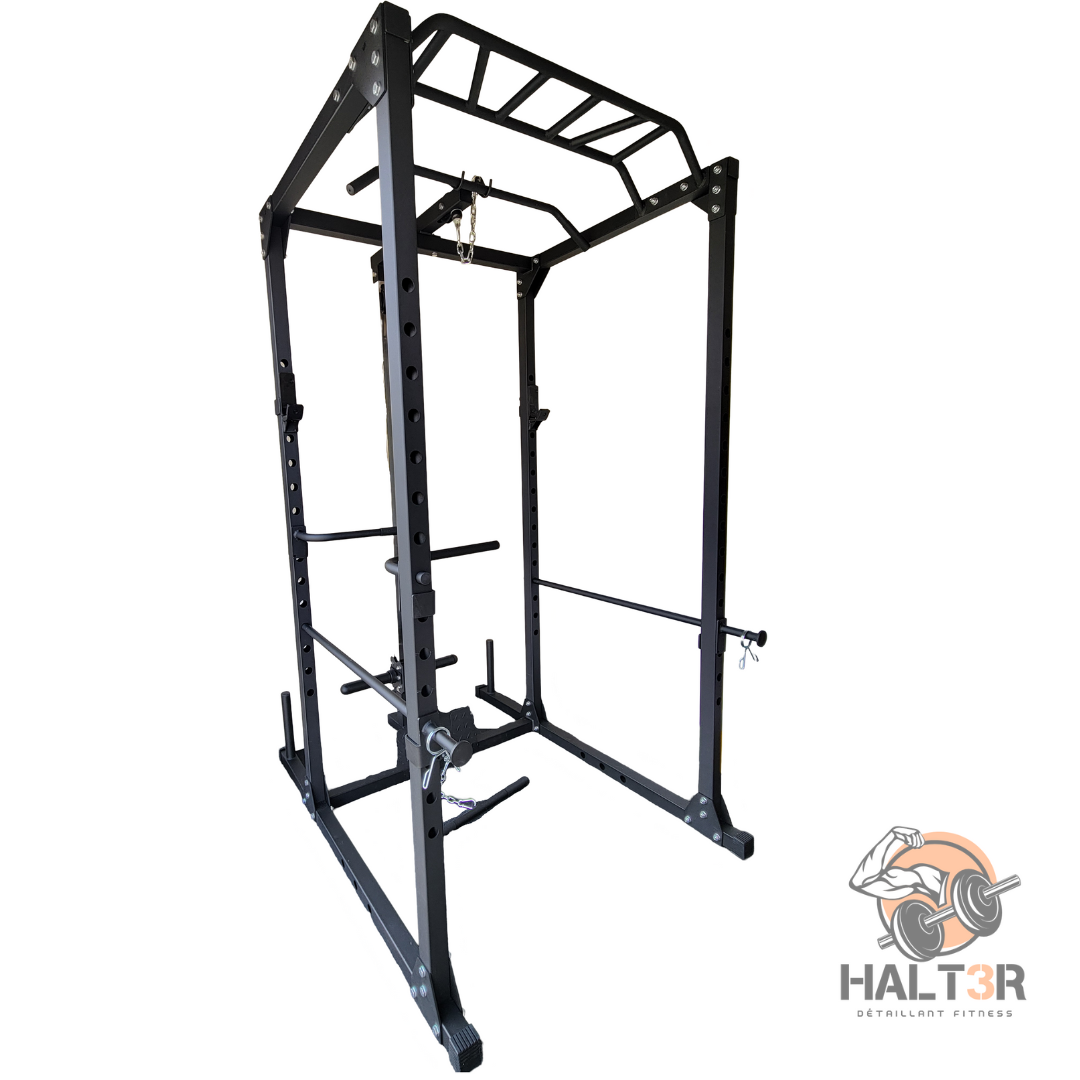 Prise de vue de profil de la cage d'entrainement de chez HALT3R Détaillant Fitness.