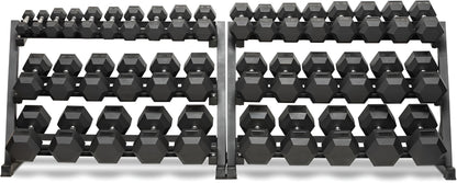 Vue de face directe d'un ensemble massif d'haltères hexagonaux de 5 à 100 lb rangés sur deux râteliers professionnels HALT3R Fitness.