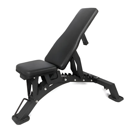 Banc Deluxe HD incliné, montrant la polyvalence des angles pour les exercices de musculation comme le développé incliné.