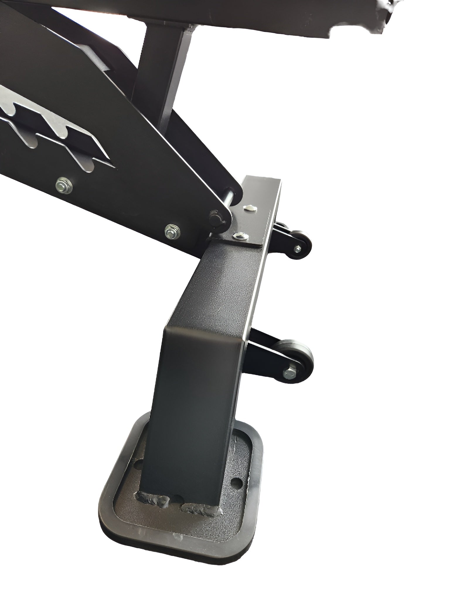 Détail des roues de transport robustes et de la poignée ergonomique pour déplacer facilement le banc dans le gymnase.