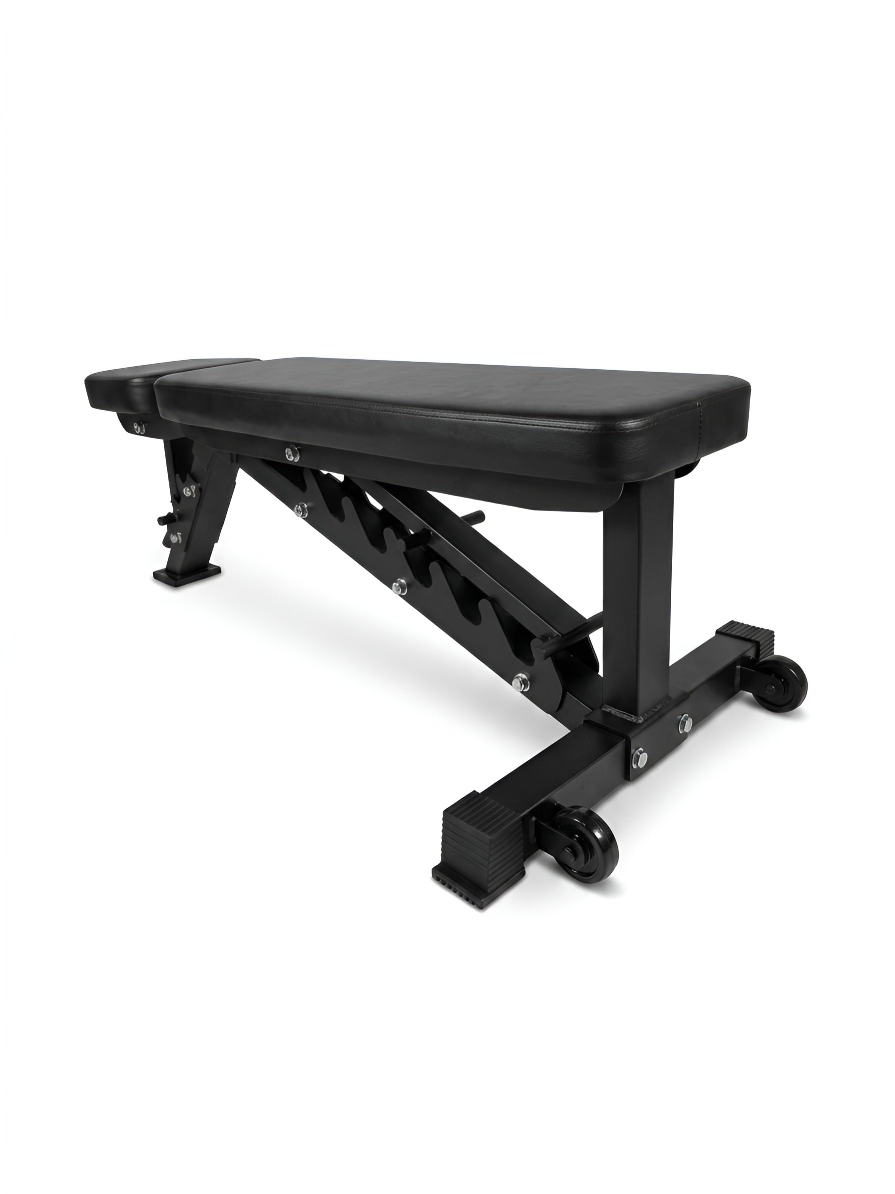 Banc de musculation plat avec roues de transport, vue arrière droite sur fond blanc.
