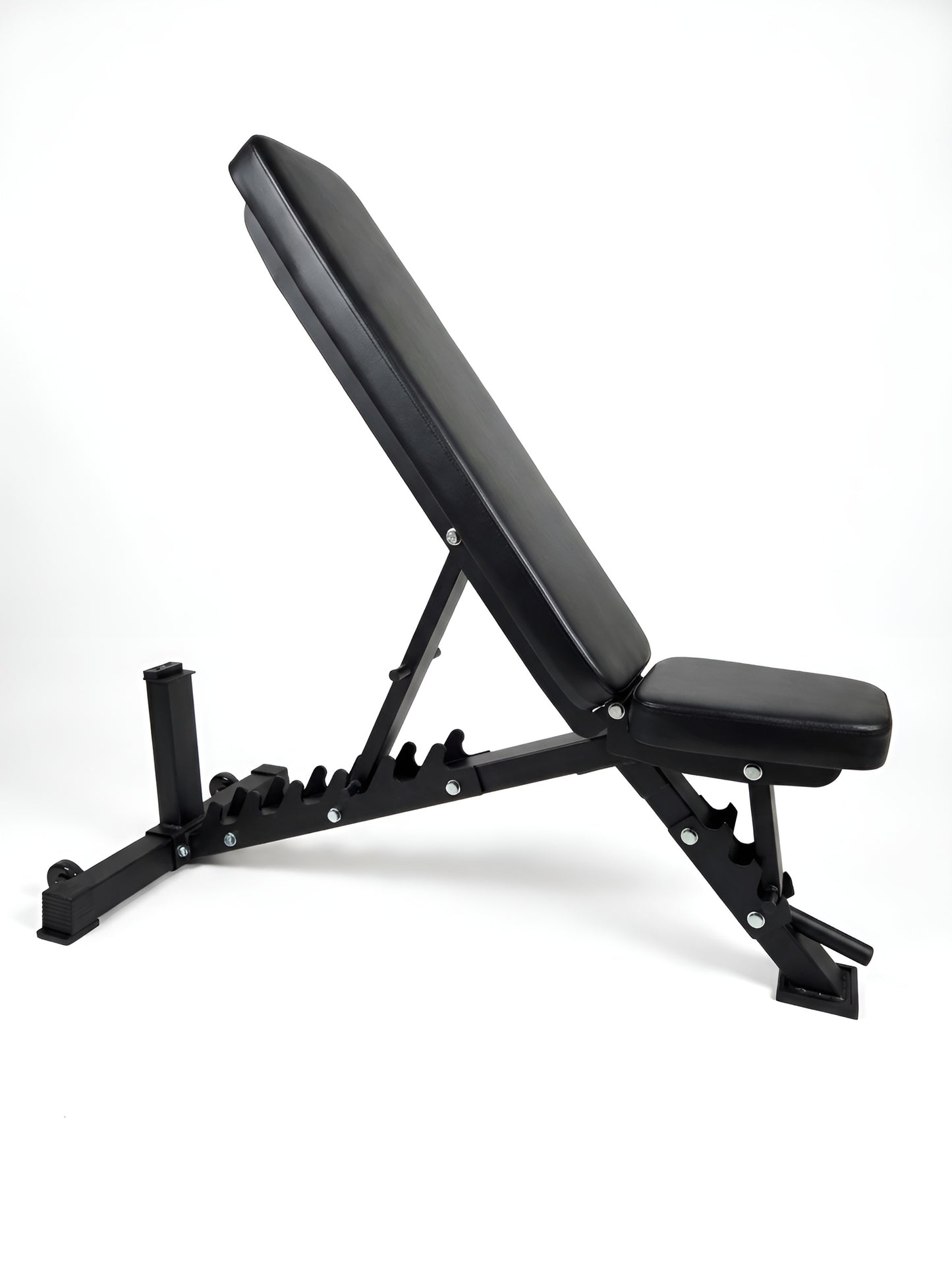 Banc de musculation ajustable noir, profil incliné, idéal pour l'entraînement en salle ou à domicile.