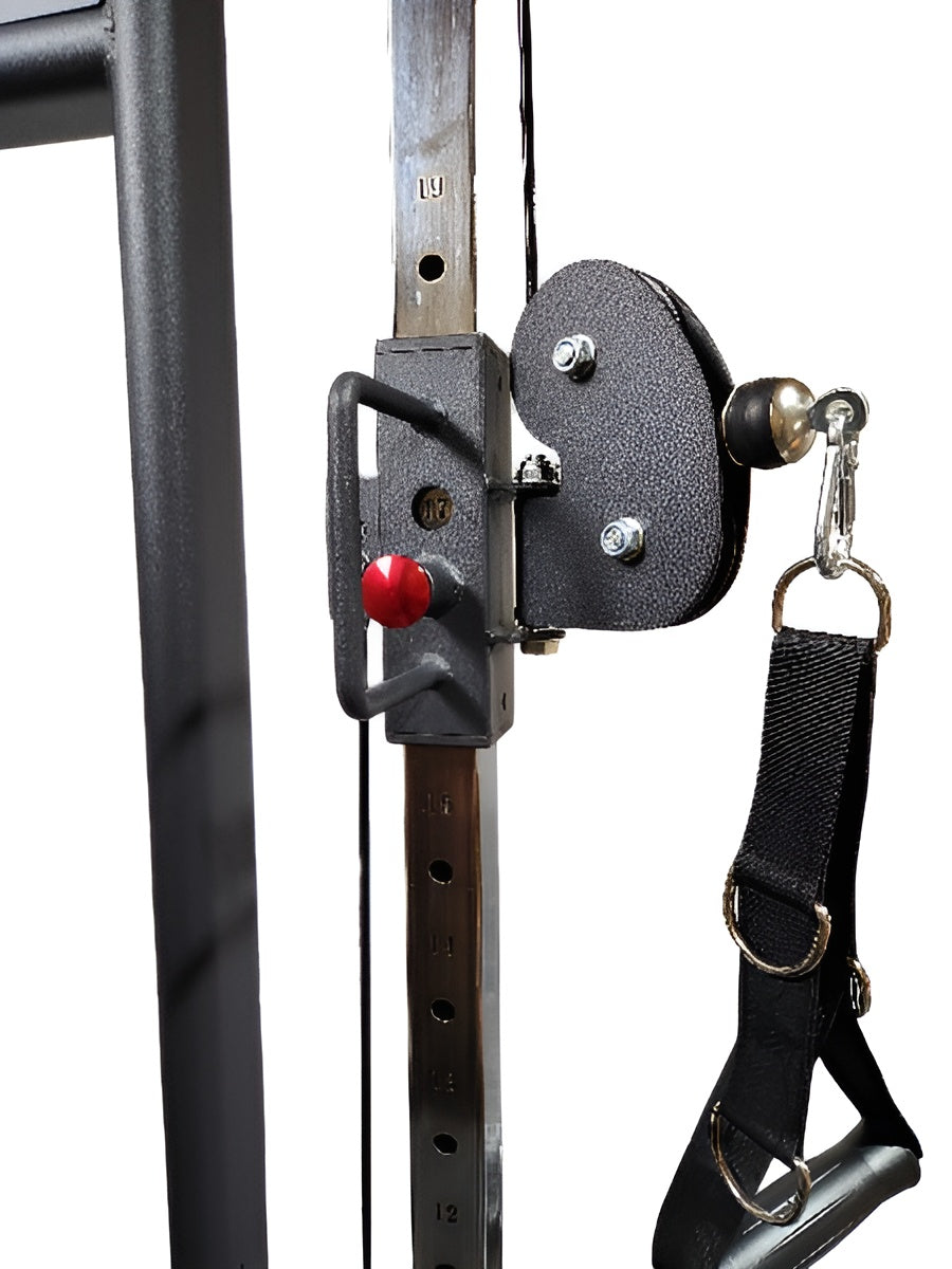 Tige Démontrant la poulie ajustable de 19 hauteurs différentes de la machine Functional Trainer VersaTower. 