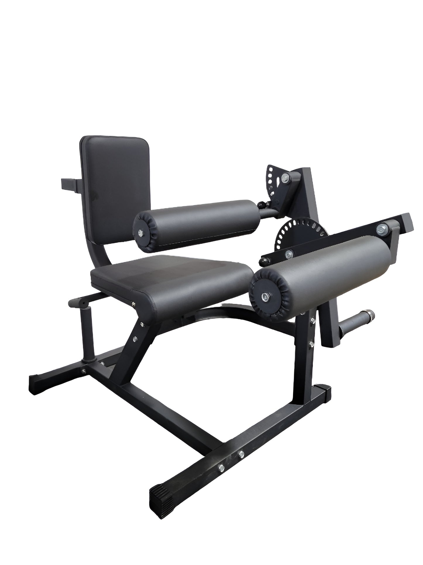 Prise de vue de l'appareil en entier démontrant la possibilité de faire le leg curl pour les muscles ischios jambiers.