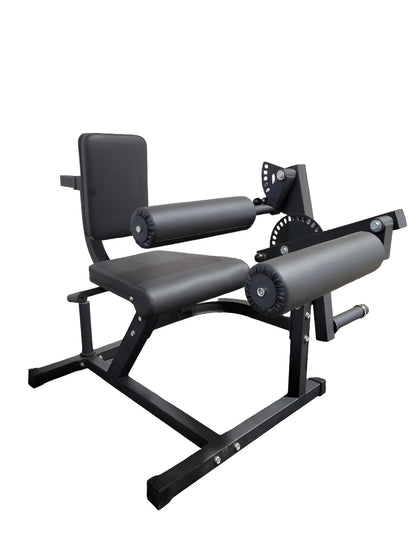 Prise de vue de l'appareil en entier démontrant la possibilité de faire le leg curl pour les muscles ischios jambiers.
