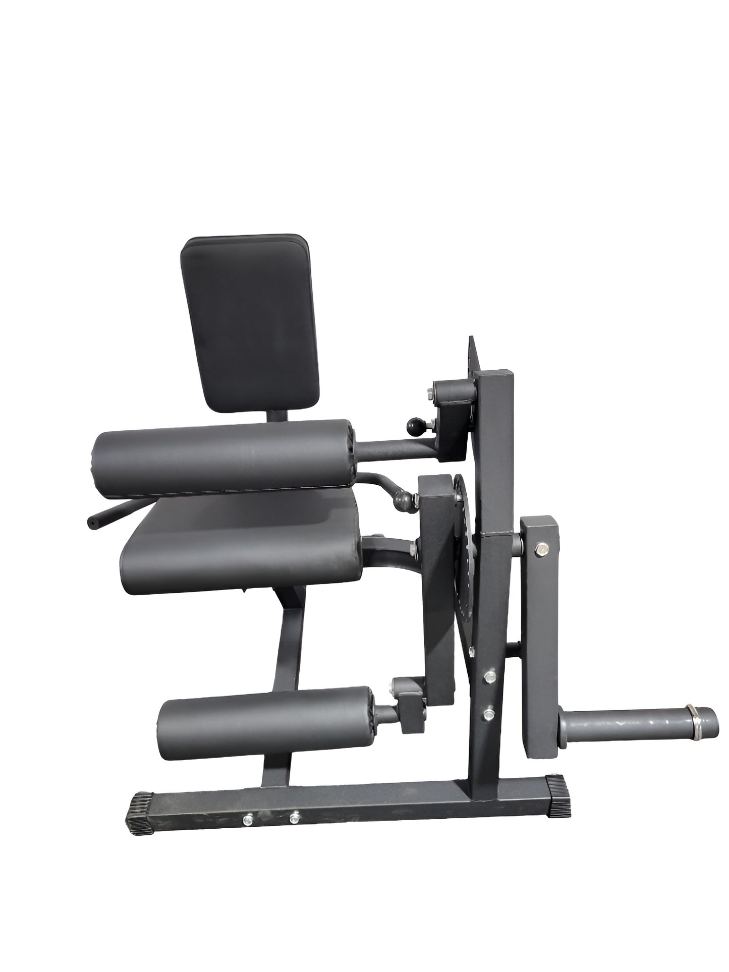 Appareil leg curl et leg extension 2 en 1 pris de face pour démontrer l'intégralité des possibilités. 