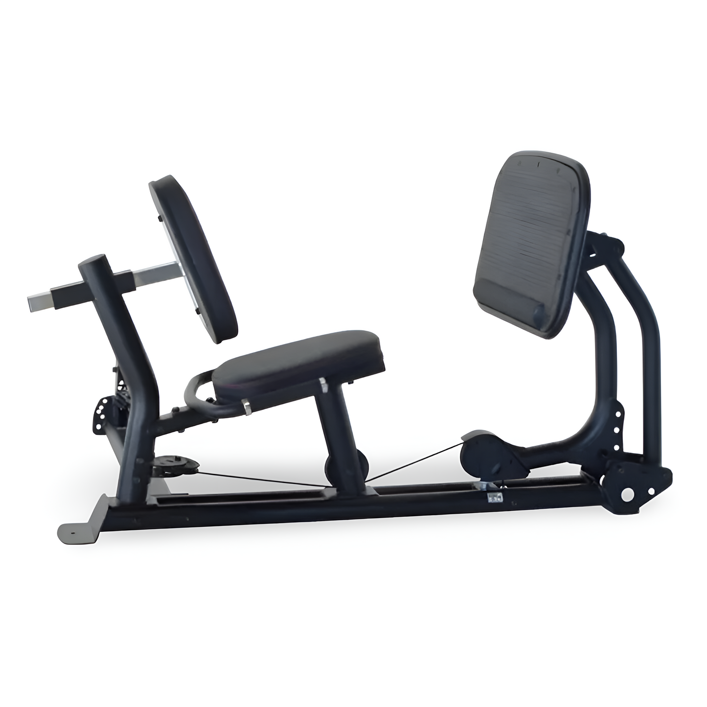 Vue latérale gauche de l'accessoire de presse pour jambes Inspire Fitness isolé, avec son large repose-pieds, son siège et son dossier noirs, ainsi que sa structure en acier noir mat sur fond blanc.