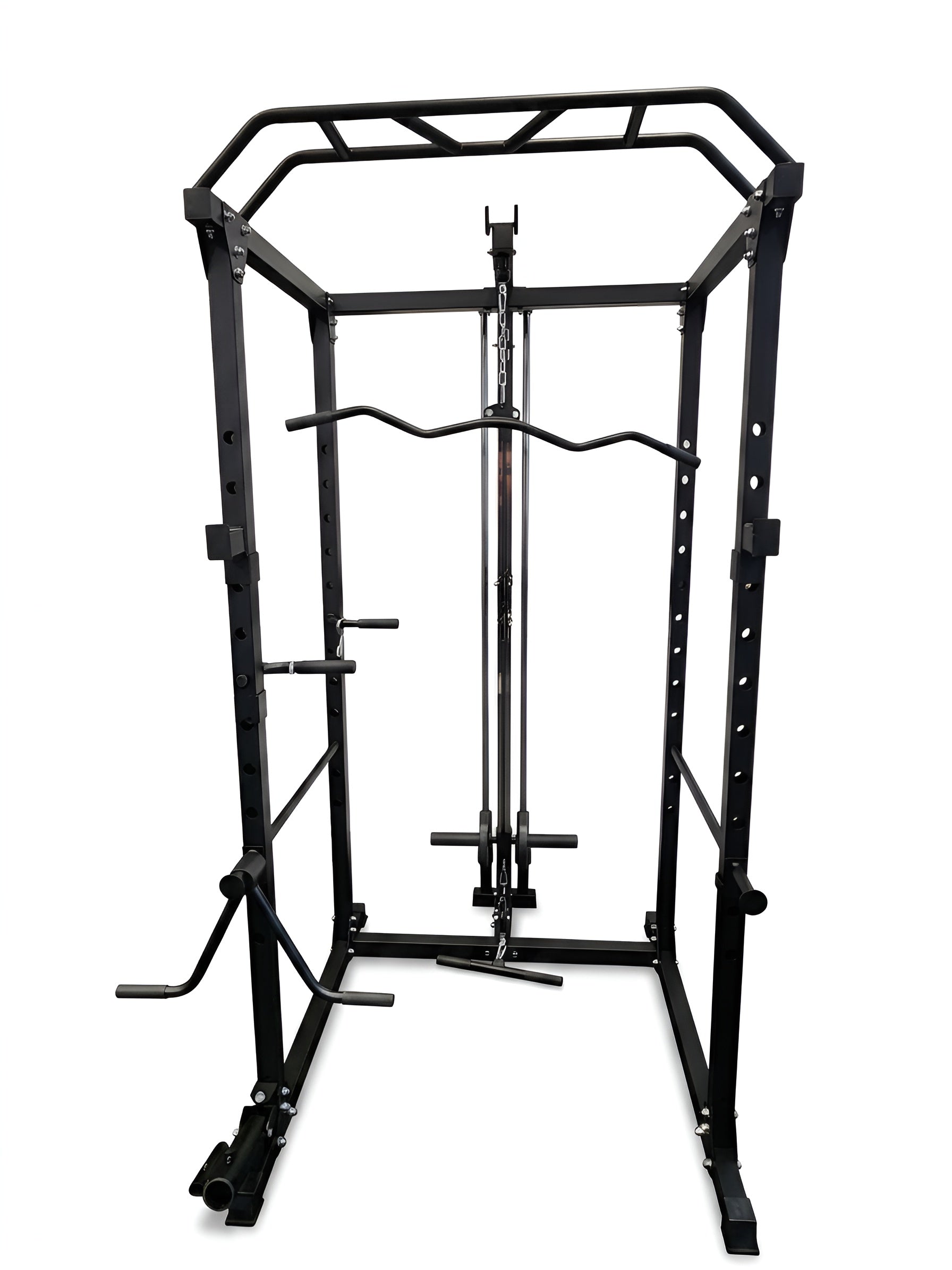 Vue de face de la cage à squat 2x2 de HALT3R Fitness, structure en acier noir. On distingue clairement la poulie latissimus (lat pulldown) avec sa barre, ainsi que les différents accessoires de rangement et de sécurité (j-cups, bras de levier landmine).