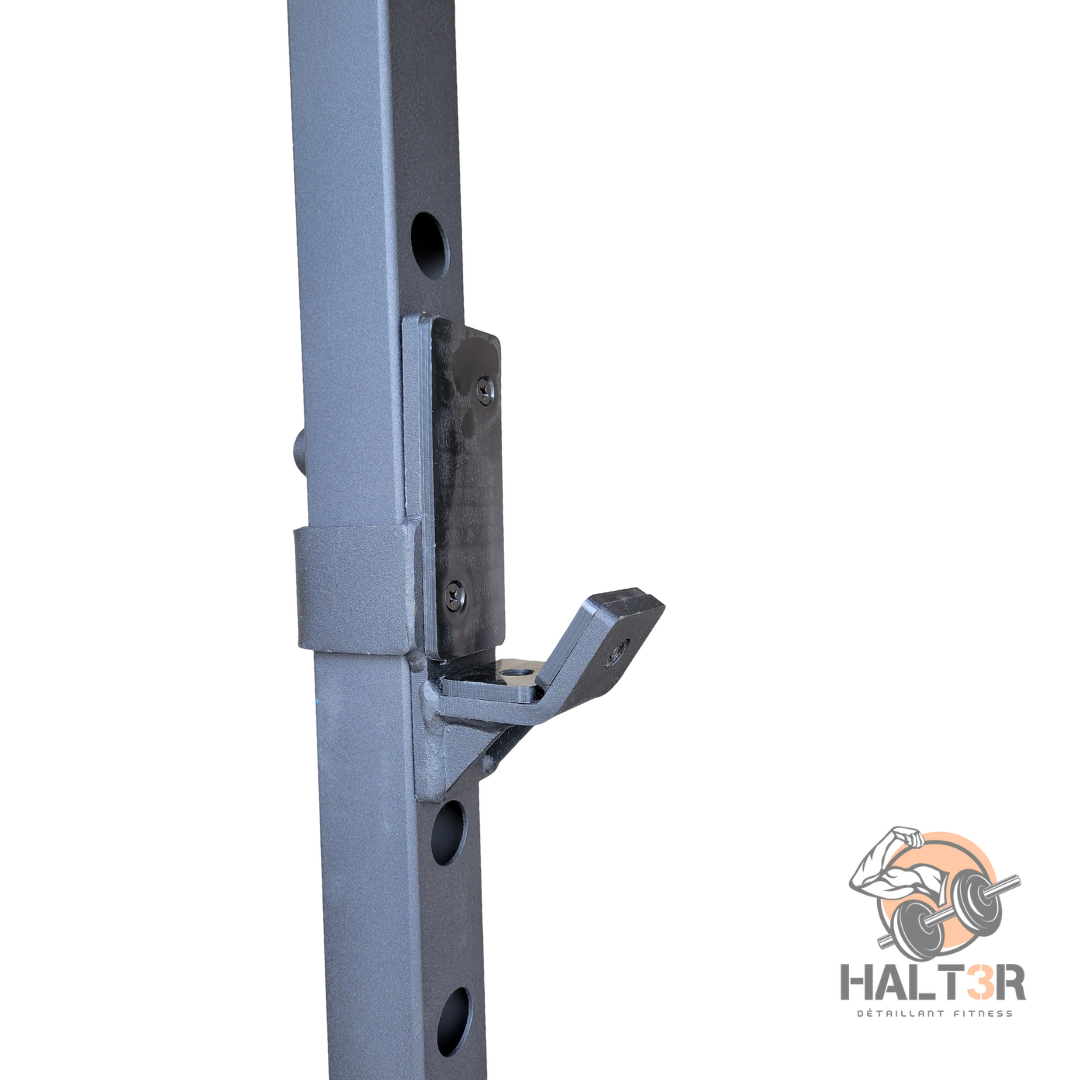 Accessoires inclus avec la cage d’entraînement orange : barres à poulies, poignées et supports