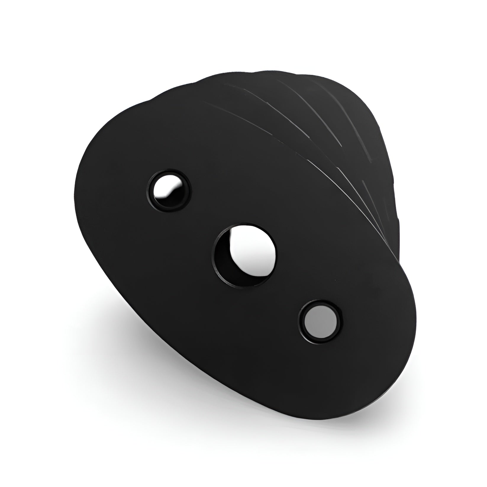Vue rapprochée en perspective d'une plaque de l'ensemble d'ajout de poids Inspire Fitness de 50 lb, montrant les orifices de fixation sur un fond blanc.