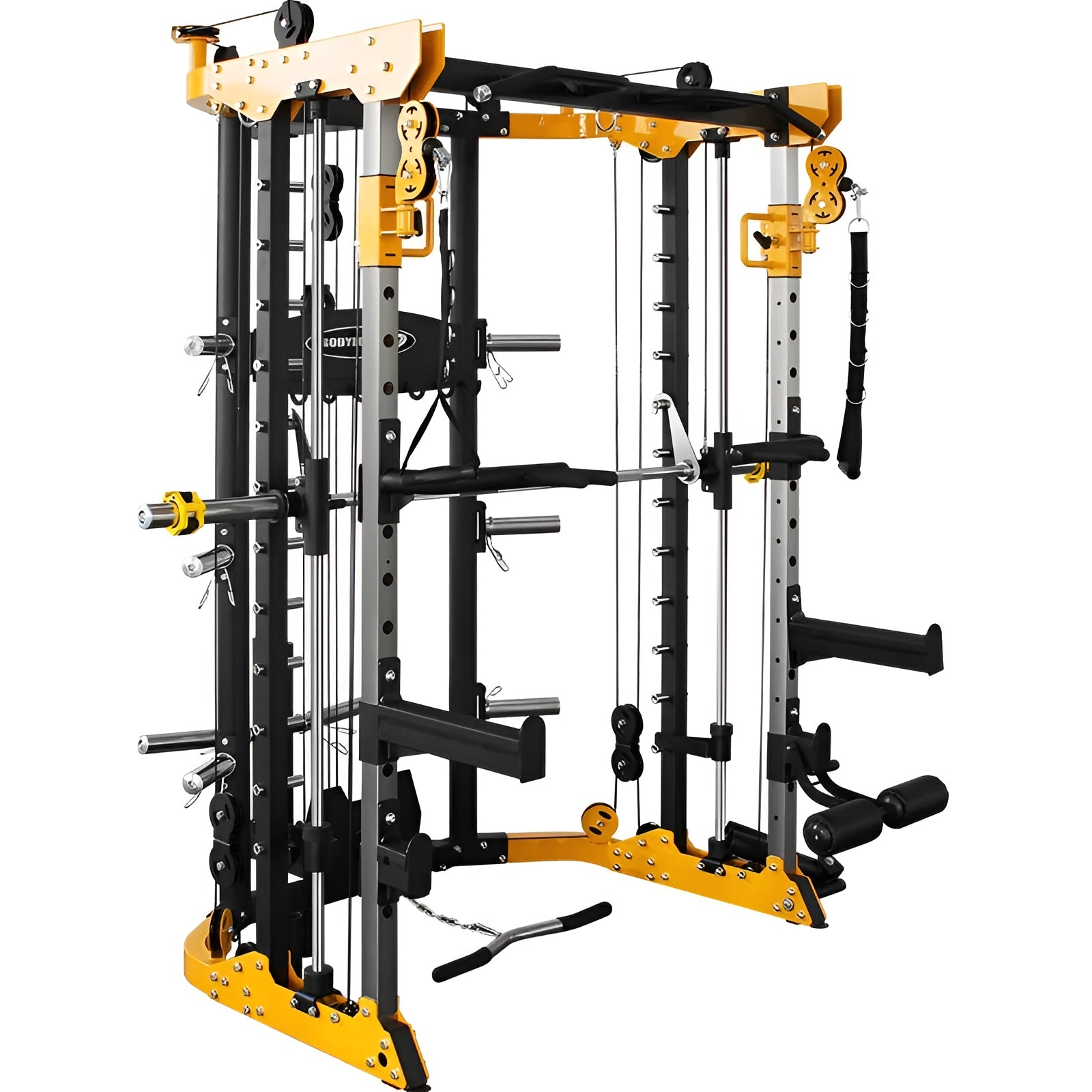 Machine Smith modèle PRO4 jaune. Photo intégrale démontrant ses multiples accessoires, poulies ajustables, et bien plus. 